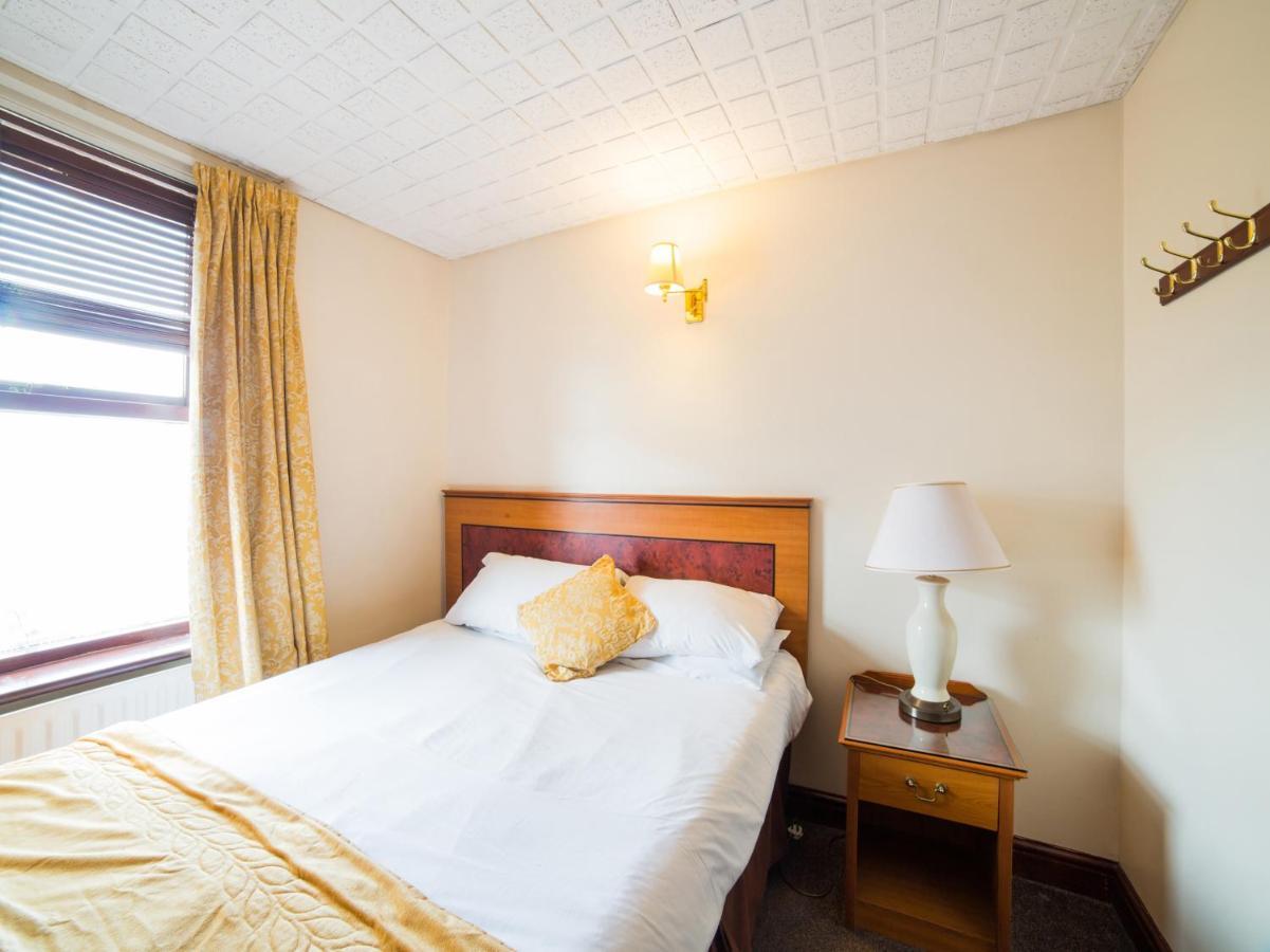 The Whistle And Flute Hotel Barnetby le Wold Kültér fotó